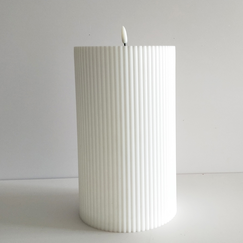 Large  Waterproof plastic fluted Led candle 15x25cm with remote